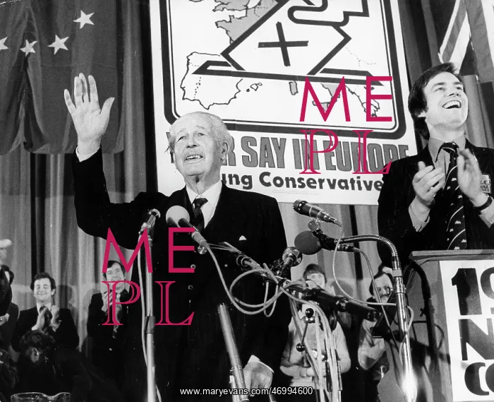 : Harold Macmillan speaks to Young Conservatives : Harold Macmillan speaks to Young Conservatives