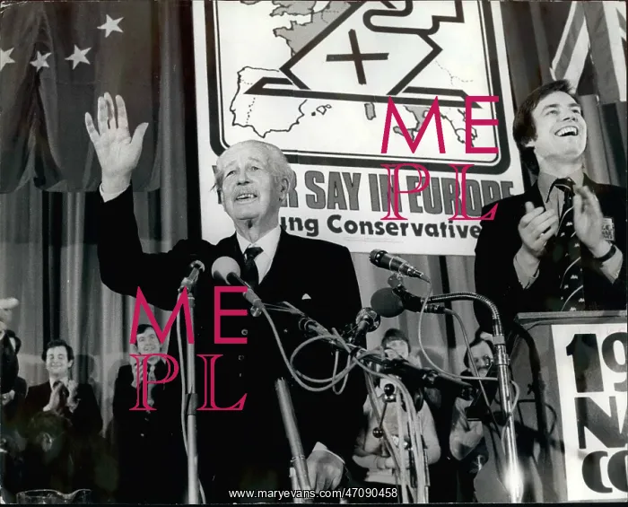 : Harold Macmillan speaks to Young Conservatives : Harold Macmillan speaks to Young Conservatives