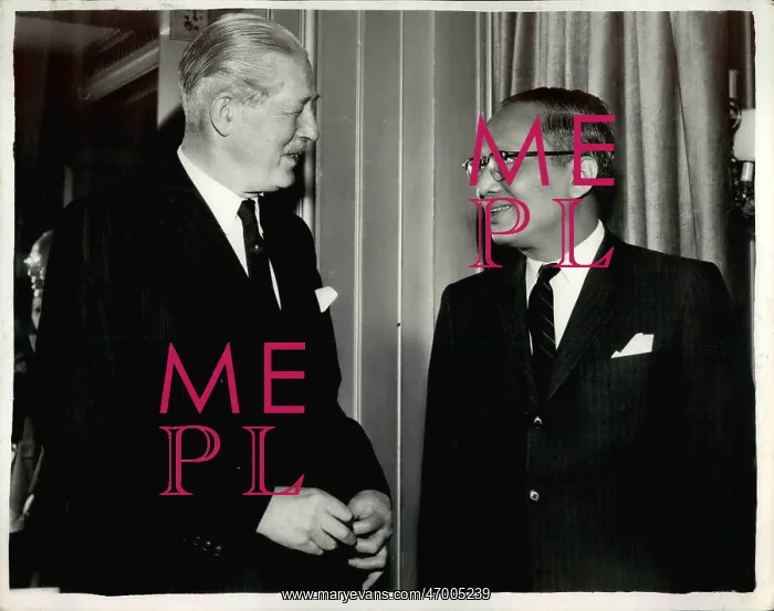 : Harold Macmillan and U Thant, London : Harold Macmillan and U Thant, London