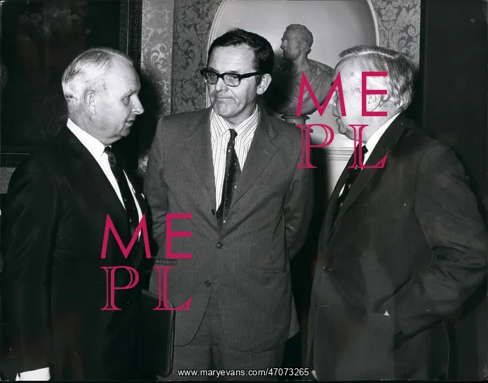 : Harold Wilson with Brian Faulkner and Merlyn Rees : Harold Wilson with Brian Faulkner and Merlyn Rees