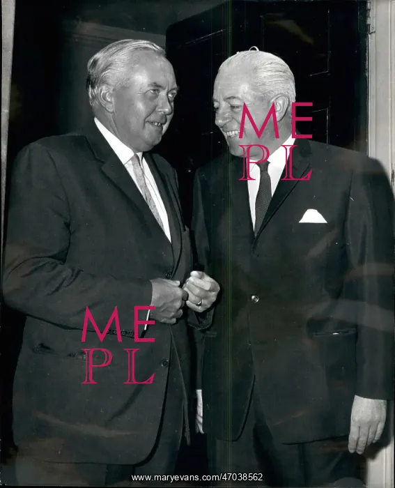 : Harold Wilson with Harold Holt of Australia : Harold Wilson with Harold Holt of Australia