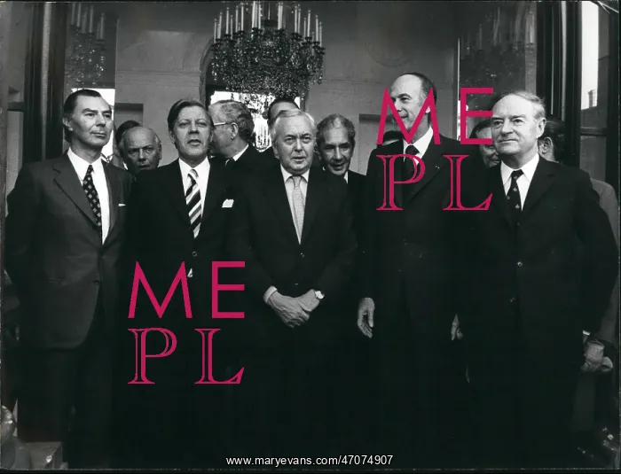 : Harold Wilson, President Giscard, European summit, Paris : Harold Wilson, President Giscard, European summit, Paris