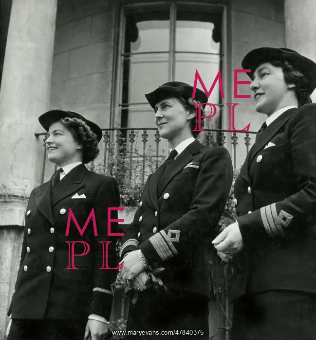 : Harper's Bazaar - Princess Marina, Duchess of Kent with WRNS : Harper's Bazaar - Princess Marina, Duchess of Kent with WRNS