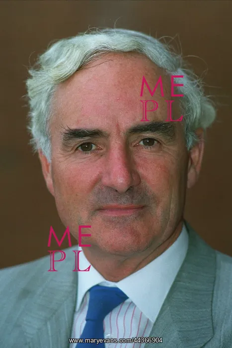  : Harry Greenway MP