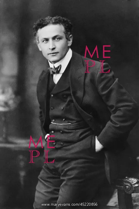 : Harry Houdini, American escapologist : Harry Houdini, American escapologist