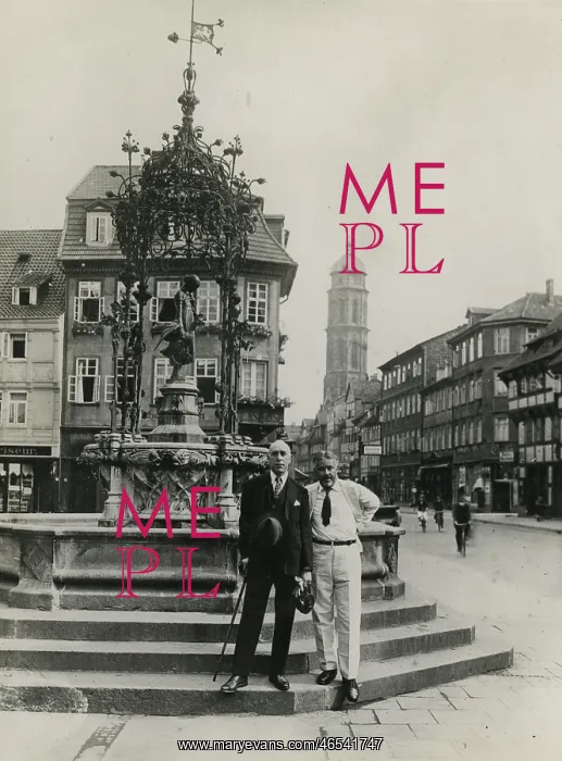 : Harry Price and C. E. M. Joad in Gottingen : Harry Price and C. E. M. Joad in Gottingen