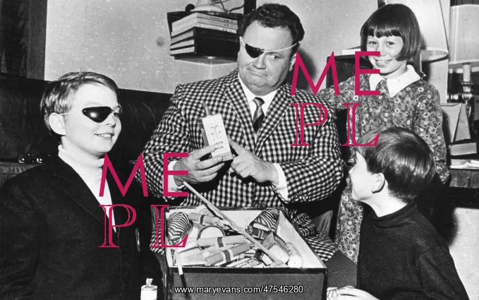 : Harry Secombe, Welsh entertainer and singer : Harry Secombe, Welsh entertainer and singer