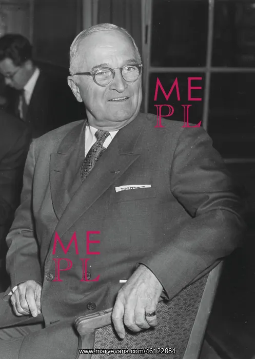 : Harrys Truman at press conference, Savoy Hotel, London : Harrys Truman at press conference, Savoy Hotel, London