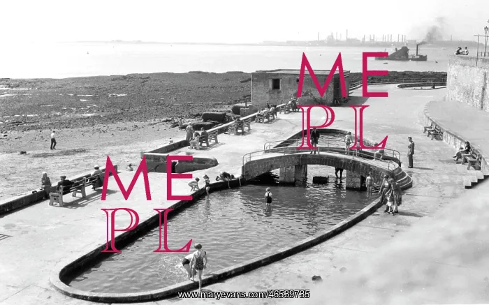  : Hartlepool, the Paddling Pool c1955