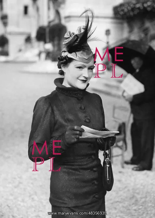: Hat fashion in Paris, 1937 : Hat fashion in Paris, 1937