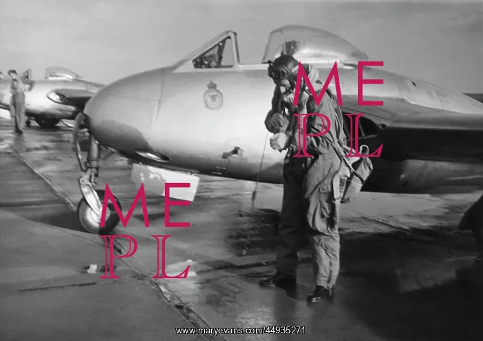 : de Havilland DH-100 Vampire : de Havilland DH-100 Vampire