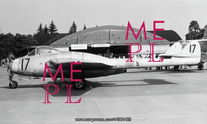 : de Havilland DH-100 Vampire FB-5 : de Havilland DH-100 Vampire FB-5