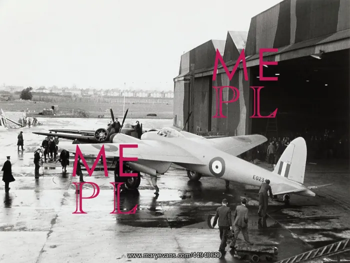: de Havilland DH-98 Mosquito : de Havilland DH-98 Mosquito