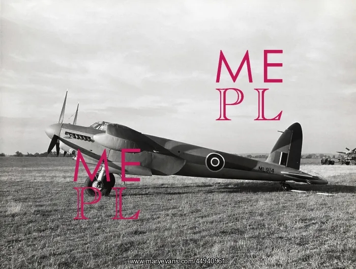 : de Havilland DH-98 Mosquito B-9 : de Havilland DH-98 Mosquito B-9