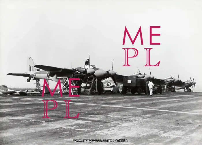 : de Havilland DH-98 Mosquito FB-6 : de Havilland DH-98 Mosquito FB-6