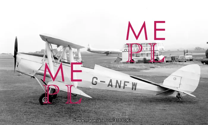 : de Havilland DH.82a Tiger Moth G-ANFW : de Havilland DH.82a Tiger Moth G-ANFW