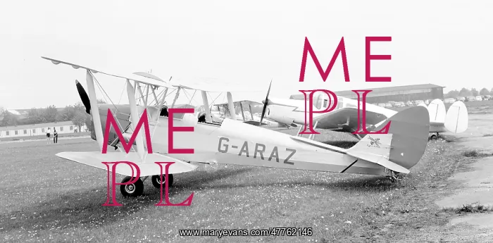 : de Havilland DH.82a Tiger Moth G-ARAZ : de Havilland DH.82a Tiger Moth G-ARAZ