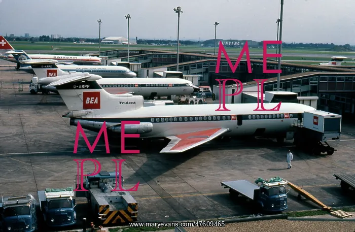 : De Havilland Trident 1C G-ARPP BEA Gatwick : De Havilland Trident 1C G-ARPP BEA Gatwick