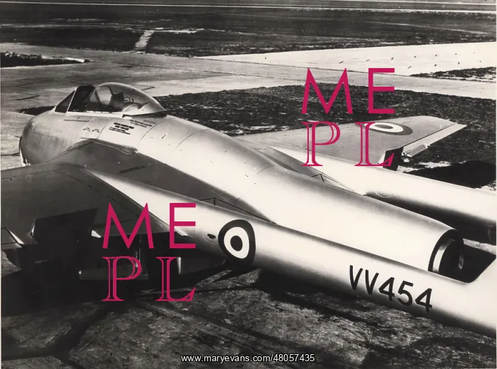 : de Havilland Vampire FB5 VV454 : de Havilland Vampire FB5 VV454