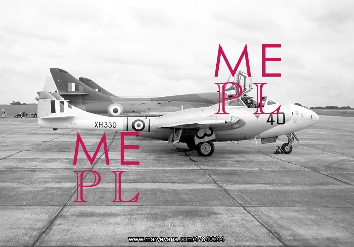 : de Havilland Vampire T.11 XH330 : de Havilland Vampire T.11 XH330