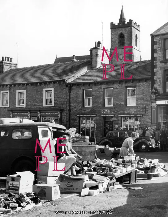 : HAWES MARKET 1950S : HAWES MARKET 1950S