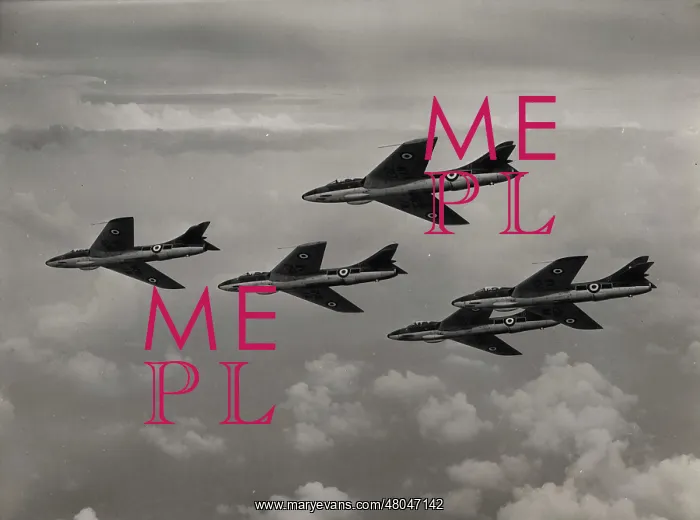 : Five Hawker Hunter 4s in formation : Five Hawker Hunter 4s in formation