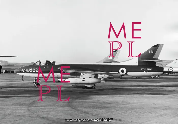 : Hawker Hunter F-4 : Hawker Hunter F-4