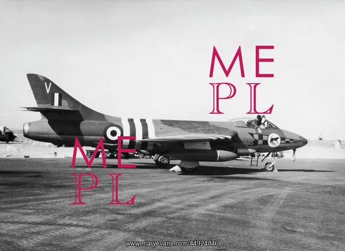 : Hawker Hunter F-5 : Hawker Hunter F-5