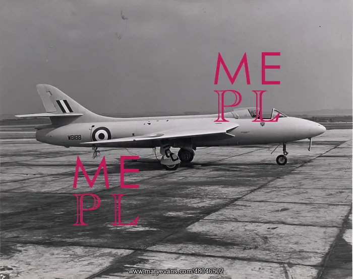 : Hawker P1067 Hunter first prototype WB188 on the ground : Hawker P1067 Hunter first prototype WB188 on the ground