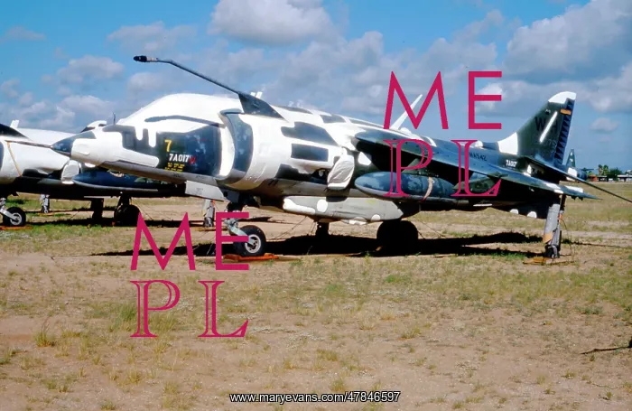 : Hawker Siddeley AV-8C Harrier : Hawker Siddeley AV-8C Harrier