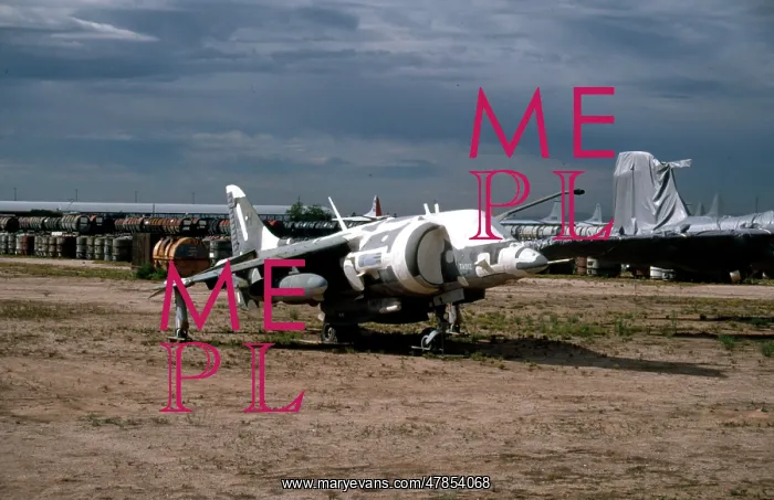 : Hawker Siddeley AV-8C Harrier : Hawker Siddeley AV-8C Harrier