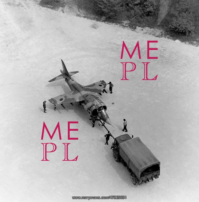 : Hawker Siddeley Harrier GR.1 and Bedford MK : Hawker Siddeley Harrier GR.1 and Bedford MK