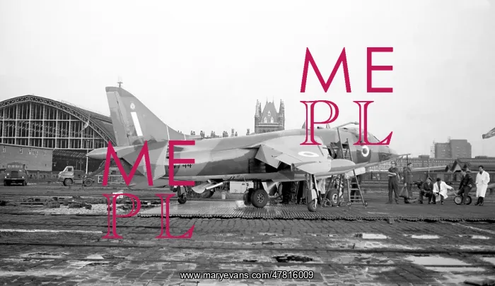 : Hawker Siddeley Harrier GR.1 XV744 at St, Pancras : Hawker Siddeley Harrier GR.1 XV744 at St, Pancras