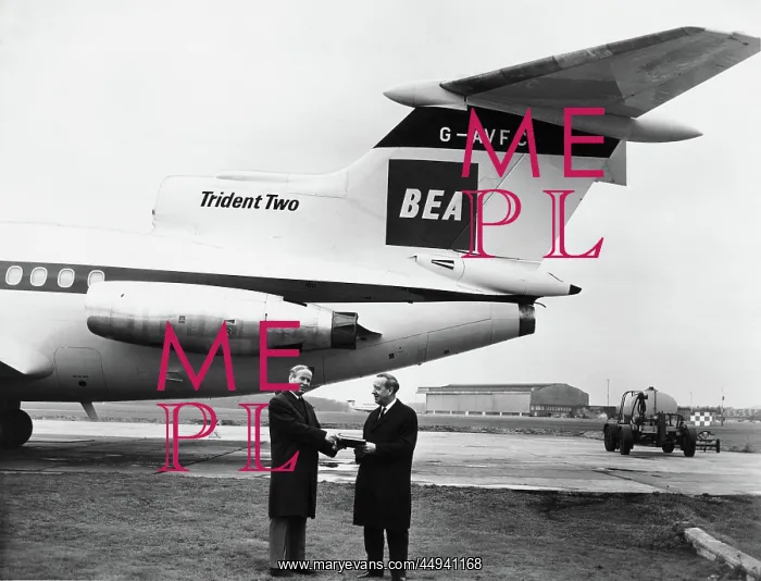 : Hawker Siddeley HS-121 Trident 2E : Hawker Siddeley HS-121 Trident 2E