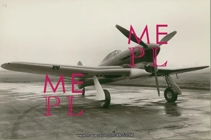 : Hawker Typhoon first prototype P5212 in its original form : Hawker Typhoon first prototype P5212 in its original form