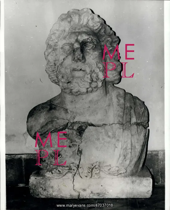 : Head of Zeus discovered in basement of house in Istanbul : Head of Zeus discovered in basement of house in Istanbul