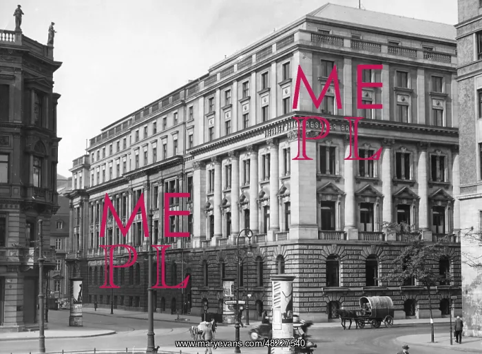 : Headquarters of the Dresdner Bank in Berlin, 1931 : Headquarters of the Dresdner Bank in Berlin, 1931