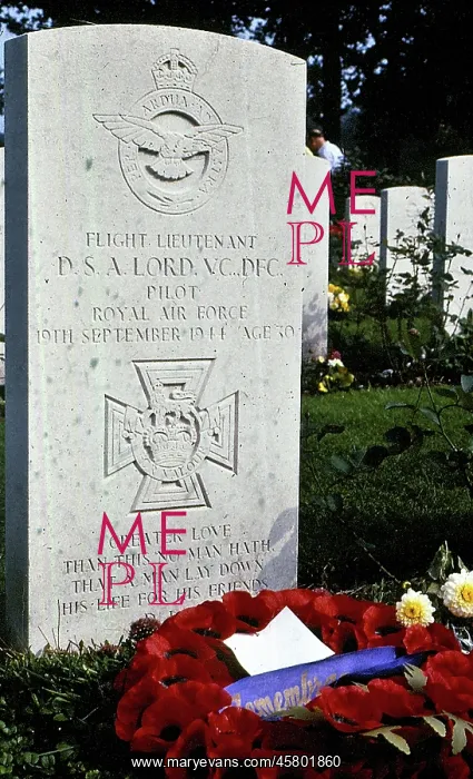: Headstone of Flight-Lieutenant David Lord, VC : Headstone of Flight-Lieutenant David Lord, VC