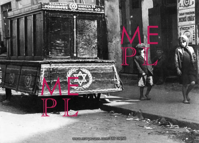 : Hearse in the Warsaw Ghetto : Hearse in the Warsaw Ghetto