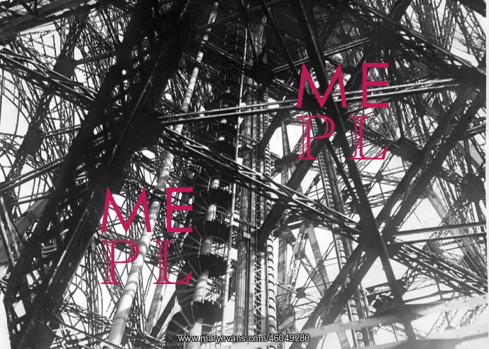: In the heart of the Eiffeltower : In the heart of the Eiffeltower