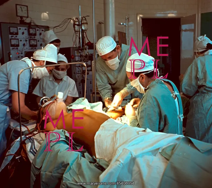 : Heart surgery - operating room - surgeons : Heart surgery - operating room - surgeons