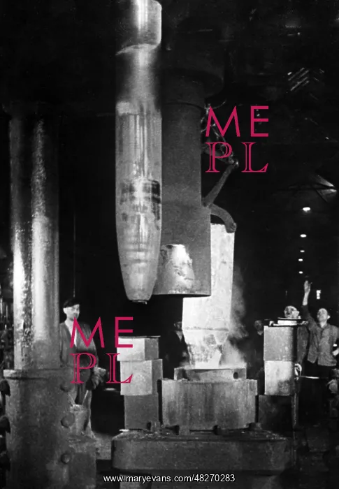 : Heated blocks are pressed into shape, 1940 : Heated blocks are pressed into shape, 1940