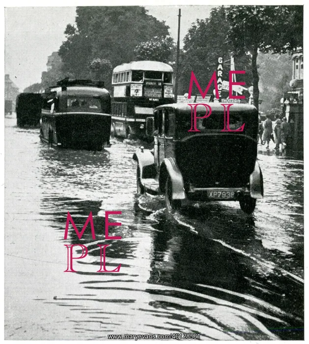 : Heatwave floods London 1932 : Heatwave floods London 1932