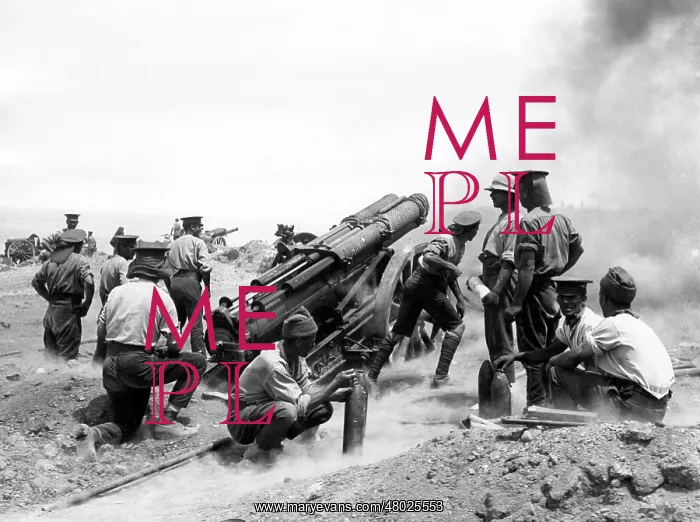 : Heavy artillery in action on cliff, Helles, Gallipoli, WW1 : Heavy artillery in action on cliff, Helles, Gallipoli, WW1