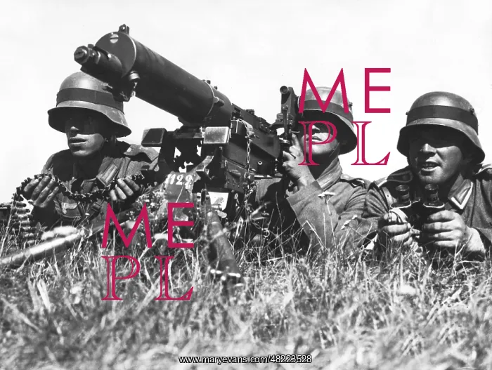 : Heavy machine gun during an exercise in the 30s : Heavy machine gun during an exercise in the 30s