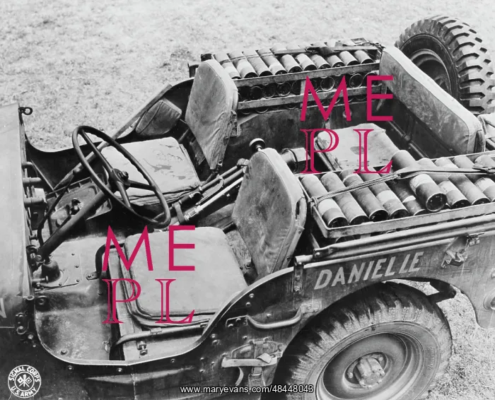  : Heavy weapons combat car showing arrangements
