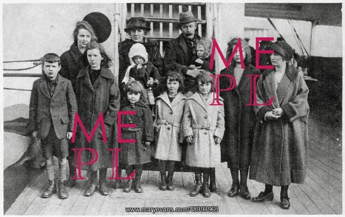 : Hebridean Family Migrating to Canada 1924 : Hebridean Family Migrating to Canada 1924
