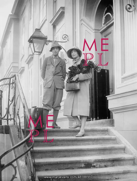 : Else Heims with her son, 1927 : Else Heims with her son, 1927