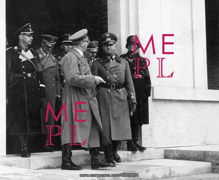 : Heinrich Himmler, Adolf Hitler, Walter von Reichenau in Muni : Heinrich Himmler, Adolf Hitler, Walter von Reichenau in Muni