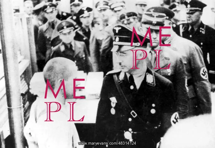: Heinrich Himmler in Dachau concentration camp, 1935 : Heinrich Himmler in Dachau concentration camp, 1935